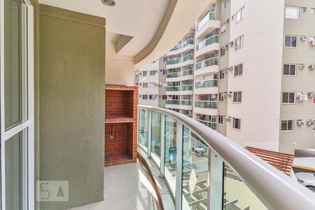 Varanda Gourmet de apartamento para alugar com 3 quartos, 64m² em Pechincha, Rio de Janeiro