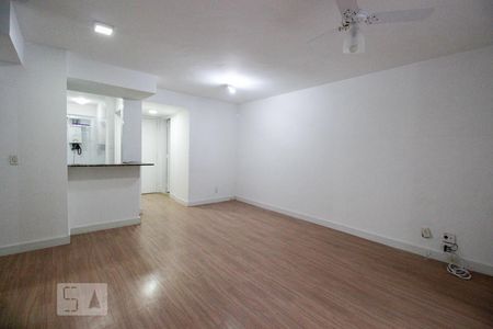 Sala de apartamento para alugar com 2 quartos, 80m² em Recreio dos Bandeirantes, Rio de Janeiro