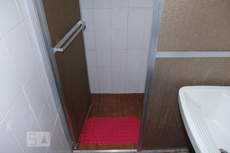 Banheiro de kitnet/studio para alugar com 1 quarto, 26m² em Flamengo, Rio de Janeiro