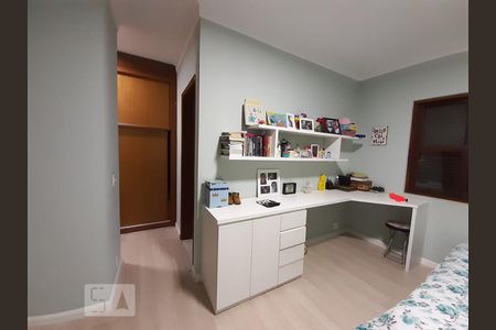 suite de casa à venda com 3 quartos, 300m² em Vila Andrade, São Paulo