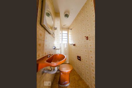 Banheiro de apartamento à venda com 1 quarto, 40m² em Barro Preto, Belo Horizonte