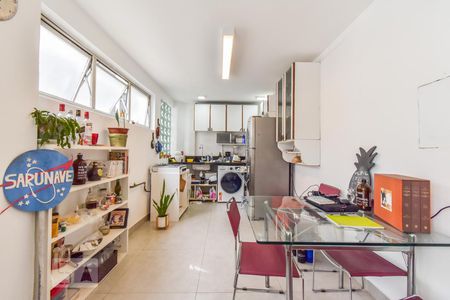 Cozinha de apartamento para alugar com 2 quartos, 90m² em Cerqueira César, São Paulo