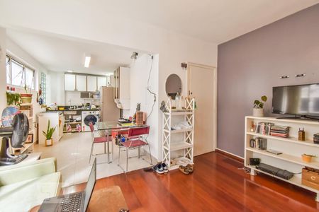 Sala de apartamento para alugar com 2 quartos, 90m² em Cerqueira César, São Paulo