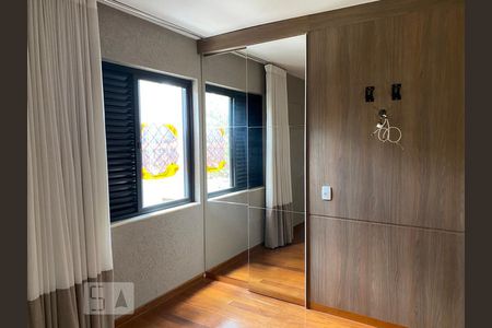 Suíte de apartamento para alugar com 3 quartos, 135m² em Belvedere, Belo Horizonte