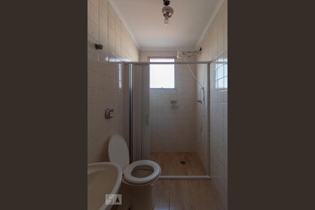 Banheiro de apartamento para alugar com 2 quartos, 62m² em Jaguaribe, Osasco