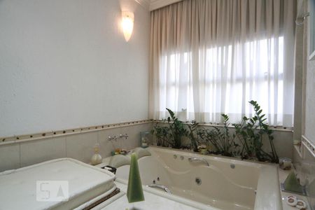 Suíte master - Banheiro de casa à venda com 5 quartos, 580m² em Jardim São Bento, São Paulo