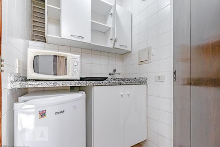 Cozinha de apartamento para alugar com 1 quarto, 40m² em Batel, Curitiba