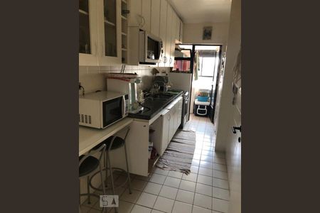 Cozinha de apartamento à venda com 3 quartos, 130m² em Vila Madalena, São Paulo