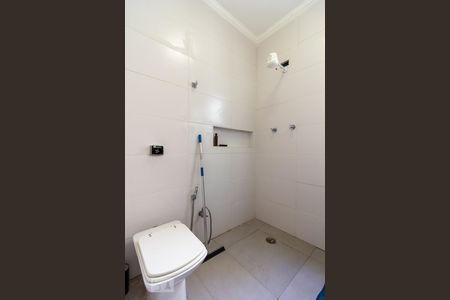 Banheiro Social de casa à venda com 2 quartos, 160m² em Conjunto Residencial Butantã, São Paulo