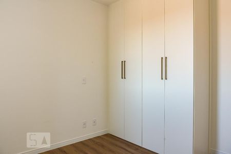 Suíte - Armários de apartamento para alugar com 2 quartos, 57m² em Jardim das Cerejeiras, Campinas