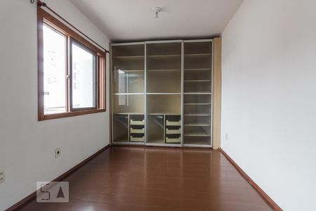Dormitório de apartamento à venda com 2 quartos, 76m² em Chácara das Pedras, Porto Alegre