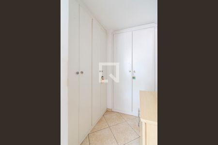 Closet Quarto 1 de apartamento à venda com 2 quartos, 130m² em Vila Pompéia, São Paulo