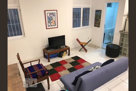 Studio à venda com 32m², 1 quarto e sem vagaSala