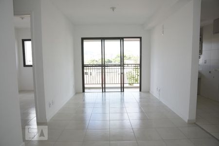 Sala de apartamento para alugar com 2 quartos, 70m² em Taquara, Rio de Janeiro