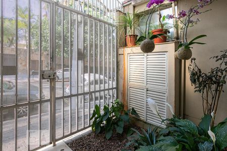 Casa à venda com 120m², 2 quartos e 1 vaga Casa à venda com 120m², 2 quartos e 1 vagaJardim