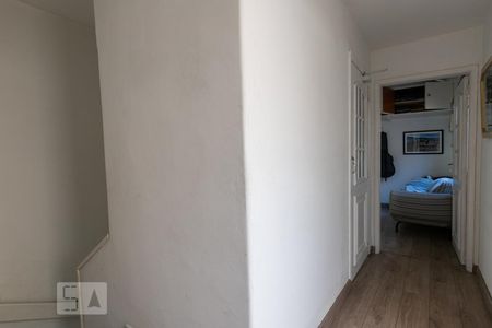 Casa à venda com 120m², 2 quartos e 1 vaga Casa à venda com 120m², 2 quartos e 1 vagaCorredor