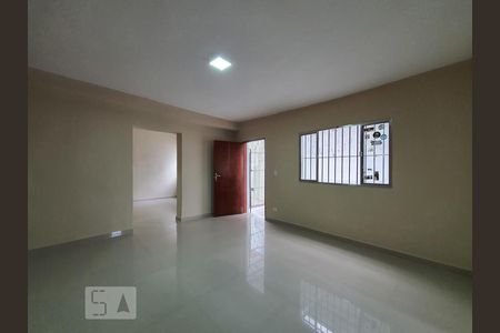 Sala de casa para alugar com 2 quartos, 65m² em Vila Firmiano Pinto, São Paulo