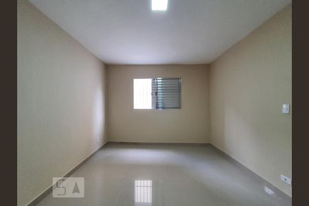 Quarto 1 de casa para alugar com 2 quartos, 65m² em Vila Firmiano Pinto, São Paulo