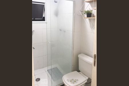 Banheiro  de apartamento para alugar com 2 quartos, 47m² em Jardim Castelo, São Paulo