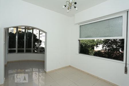 Sala de apartamento para alugar com 3 quartos, 120m² em Copacabana, Rio de Janeiro