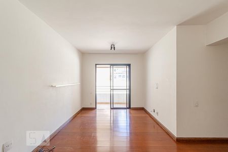 Apartamento para alugar com 71m², 2 quartos e sem vagaSala