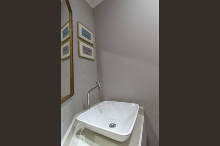 Lavabo de apartamento à venda com 4 quartos, 158m² em Santo Amaro, São Paulo