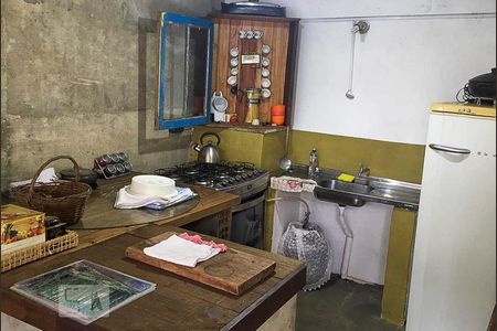 Cozinha de casa à venda com 4 quartos, 160m² em Teresópolis, Porto Alegre