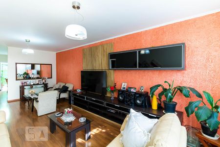 Sala de casa à venda com 3 quartos, 490m² em Vila Mazzei, São Paulo