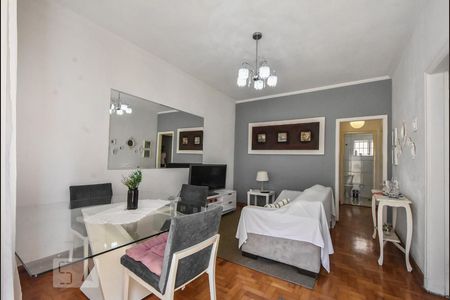 Sala de casa à venda com 4 quartos, 209m² em Jardim das Acácias, São Paulo