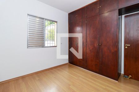 Quarto 2 de casa para alugar com 2 quartos, 100m² em Vila Alexandria, São Paulo