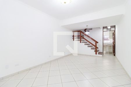 Sala de casa para alugar com 2 quartos, 100m² em Vila Alexandria, São Paulo