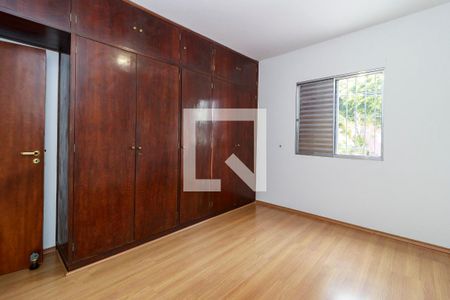 Quarto 1 de casa para alugar com 2 quartos, 100m² em Vila Alexandria, São Paulo