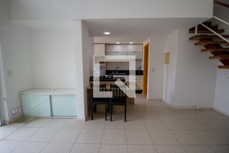 Sala de apartamento à venda com 1 quarto, 60m² em Barra da Tijuca, Rio de Janeiro