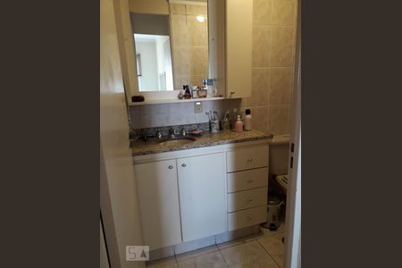 Banheiro de apartamento para alugar com 2 quartos, 65m² em Jardim Bom Sucesso, Campinas