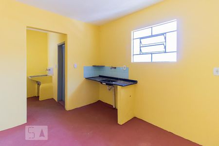 Cozinha de casa para alugar com 1 quarto, 37m² em Parque Boturussu, São Paulo