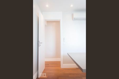 Quarto 1 de apartamento para alugar com 3 quartos, 177m² em Jardim Monte Kemel, São Paulo