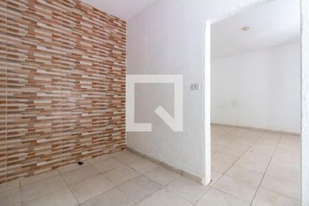 Cozinha de casa para alugar com 1 quarto, 45m² em Vila Taquari, São Paulo