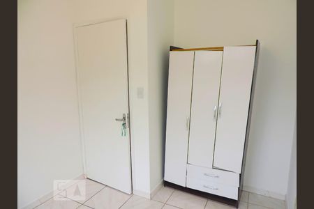 Quarto 1 - Armários de kitnet/studio para alugar com 3 quartos, 65m² em Trindade, Florianópolis