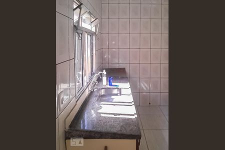 Casa à venda com 3 quartos, 60m² em Jardim Iva, São Paulo