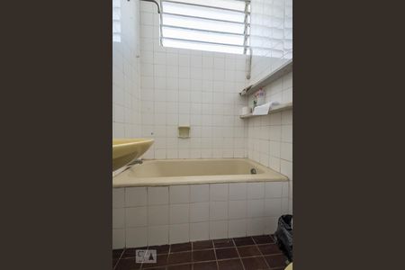 Banheiro 1 de casa à venda com 3 quartos, 185m² em Cidade Monções, São Paulo