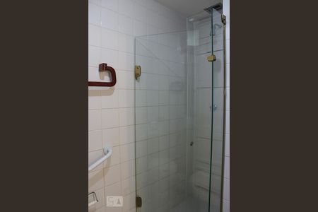 Banheiro de apartamento à venda com 1 quarto, 60m² em Barra da Tijuca, Rio de Janeiro