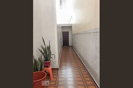 Corredor lateral de casa à venda com 3 quartos, 250m² em Vila Bertioga, São Paulo