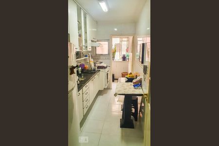 Cozinha de apartamento à venda com 2 quartos, 64m² em Vila Santa Terezinha (zona Norte), São Paulo