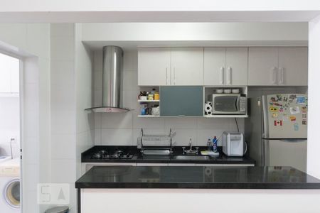 Cozinha de apartamento à venda com 2 quartos, 79m² em Empresarial 18 do Forte, Barueri