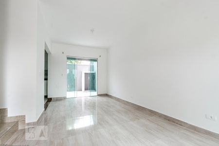 Sala de casa de condomínio para alugar com 3 quartos, 100m² em Santa Felicidade, Curitiba