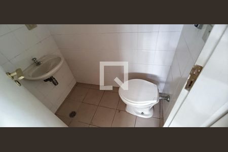 Apartamento para alugar com 185m², 3 quartos e 3 vagas Apartamento para alugar com 185m², 3 quartos e 3 vagasBanheiro de Serviço
