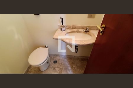 Apartamento para alugar com 185m², 3 quartos e 3 vagas Apartamento para alugar com 185m², 3 quartos e 3 vagasBanheiro da Suíte 3