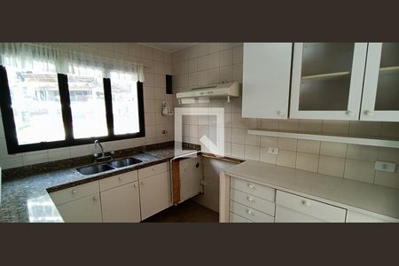 Apartamento para alugar com 185m², 3 quartos e 3 vagas Apartamento para alugar com 185m², 3 quartos e 3 vagasCozinha