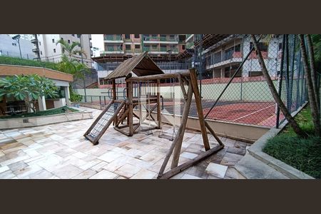 Apartamento para alugar com 185m², 3 quartos e 3 vagas Apartamento para alugar com 185m², 3 quartos e 3 vagasÁrea comum - Playground