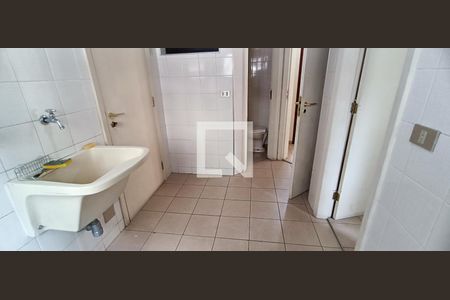 Apartamento para alugar com 185m², 3 quartos e 3 vagas Apartamento para alugar com 185m², 3 quartos e 3 vagasÁrea de serviço